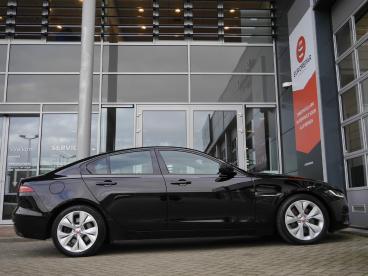 SPOTICAR Jaguar Xe 2.0 P250 Se | 1800 Kg Trekgewicht | Apple Carplay/ Tweedehands - Sedan Benzine Zwart - Sneek - 1200279979_5
