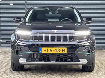 SPOTICAR Jeep Avenger 1.2 E-hybrid Summit Navigatie / Stoelverwarming / Tweedehands - Suv Hybride Zwart - Almere - 1200282525_2