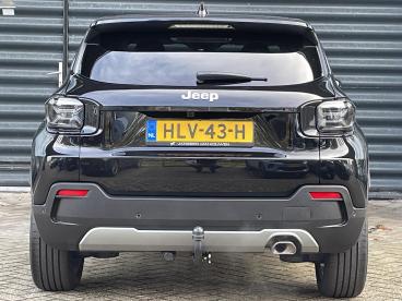 SPOTICAR Jeep Avenger 1.2 E-hybrid Summit Navigatie / Stoelverwarming / Tweedehands - Suv Hybride Zwart - Almere - 1200282525_4