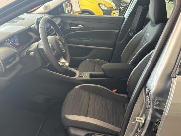 SPOTICAR Jeep Avenger 54 Kwh Automaat Longitude Infotainment & Convenien Tweedehands - Suv Elektrisch Grijs - Velp - 1200283137_5