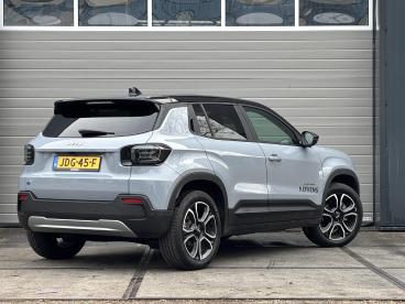 SPOTICAR Jeep Avenger 54 Kwh Summit | Stoelverwarming | Navigatie | Warm Tweedehands - Suv Elektrisch Grijs - Baarn - 1200283914_3