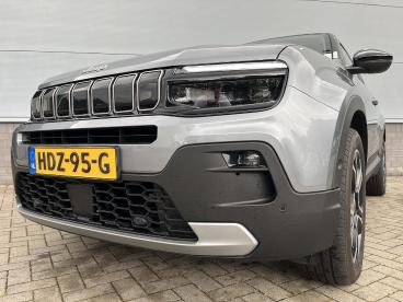 SPOTICAR Jeep Avenger Summit 54 Kwh | Carplay | Camera | 18 Inch Velgen Tweedehands - Suv Elektrisch Grijs - Doetinchem - 1200295618_3