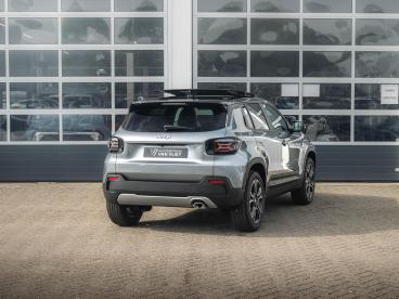 SPOTICAR Jeep Avenger 1.2 E-hybrid Summit | Uit Voorraad Leverbaar | Win Tweedehands - Suv Hybride Grijs - Waddinxveen - 1200297474_5