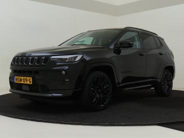 SPOTICAR Jeep Compass 4xe 240 Plug-in Hybrid Electric S | Leder | Rondom Tweedehands - Suv Plugin Hybrid Zwart - Naaldwijk - 1200276131_1