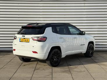 SPOTICAR Jeep Compass 1.3t 4xe 240pk E-awd Automaat S Unieke Km Stand | Tweedehands - Suv Plugin Hybrid Wit - Velp - 1200283986_3