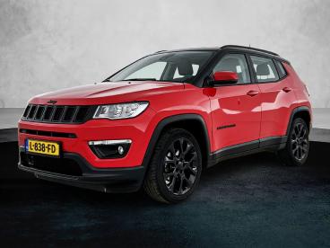 SPOTICAR Jeep Compass 1.3t Night Eagle 130pk | 1ste Eigenaar | Navigatie Tweedehands - Suv Benzine Rood - Eindhoven - 1200284867_1