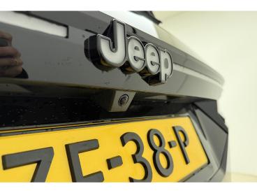 SPOTICAR Jeep Compass 1.2 E-hybrid First Edition | Panoramadak | Elektri Tweedehands - Suv Hybride Zwart - Leeuwarden - 1200288021_3