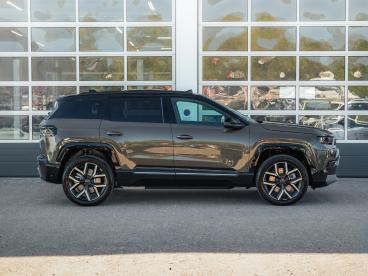 SPOTICAR Jeep Compass First Edition 74 Kwh | Direct Leverbaar | Adapt. C Tweedehands - Suv Elektrisch Bruin - Waddinxveen - 1200295231_5