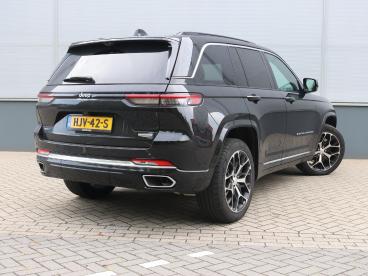 SPOTICAR Jeep Grand Cherokee 2.0 Summit Reserve 4xe | Navigatiesysteem | Voor-e Tweedehands - Suv Hybride Zwart - De Meern - 1200277878_3