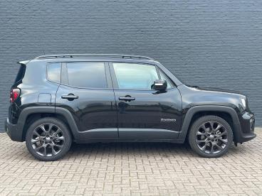 SPOTICAR Jeep Renegade 1.5t E-hybrid 130pk Aut S | Stoel- & Stuurverwarmi Tweedehands - Suv Hybride Zwart - Hengelo - 1200283021_4