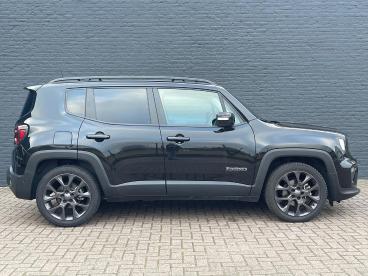 SPOTICAR Jeep Renegade 1.5t E-hybrid 130pk Aut S | Stoel- & Stuurverwarmi Tweedehands - Suv Hybride Zwart - Hengelo - 1200292028_4