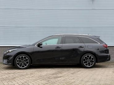 SPOTICAR Kia Ceed Cee-d Sw 1.5 T-gdi 140pk Gt-line Panoramisch Open Dak | Tweedehands - Stationwagen Benzine Zwart - Doetinchem - 1200286252_3