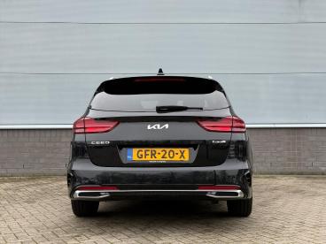SPOTICAR Kia Ceed Cee-d Sw 1.5 T-gdi 140pk Gt-line Panoramisch Open Dak | Tweedehands - Stationwagen Benzine Zwart - Doetinchem - 1200286252_5