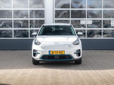 SPOTICAR Kia E-niro Edition 64 Kwh Tweedehands - Suv Elektrisch Wit - Waddinxveen - 1200289991_2