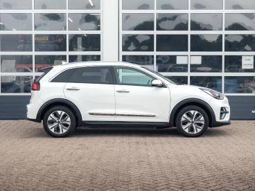 SPOTICAR Kia E-niro Dynamicplusline 64 Kwh Tweedehands - Suv Elektrisch Wit - Waddinxveen - 1200300994_4