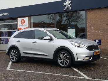 SPOTICAR Kia Niro 1.6 Gdi Hybrid 141pk Dct6 Executiveline | Navi | B Tweedehands - Suv Hybride Grijs - Zierikzee - 1200280610_1