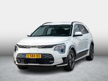 SPOTICAR Kia Niro Dynamicline 64.8 Kwh L Navigatie L Apple Carplay & Tweedehands - Suv Elektrisch Wit - Waddinxveen - 1200288746_1