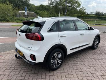 SPOTICAR Kia Niro 1.6 Gdi Hybrid Dynamicline Automaat Trekhaak Tweedehands - Suv Hybride Wit - Krimpen Aan Den Ijssel - 1200294124_4