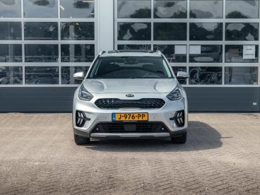 SPOTICAR Kia Niro 1.6 Gdi Hybrid Executiveline | Leder | Schuif/kant Tweedehands - Suv Hybride Grijs - Waddinxveen - 1200297053_2