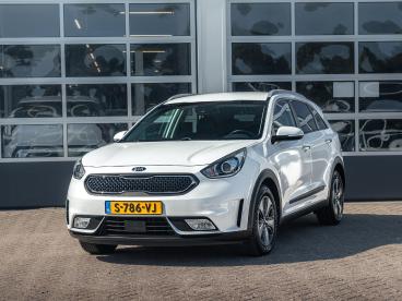 SPOTICAR Kia Niro  Tweedehands - Suv Hybride Wit - Waddinxveen - 1200300223_1