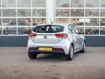 SPOTICAR Kia Rio 1.0 Tgdi Comfortplusline Navigator L Navigatie L B Tweedehands -  Benzine Grijs - Waddinxveen - 1200288748_5