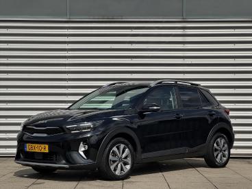 SPOTICAR Kia Stonic 1.0 T-gdi Mhev 100pk Dynamicplusline | Camera | Na Tweedehands - Suv Hybride Zwart - Venray - 1200276833_2