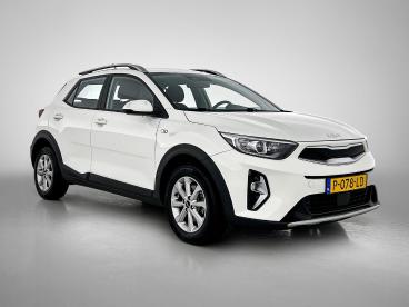 SPOTICAR Kia Stonic 1.0 Mhev Dynamicline 100pk | Navigatie | Climate C Tweedehands - Suv Benzine Wit - Oirschot - 1200281027_2