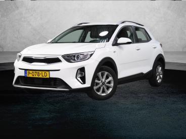 SPOTICAR Kia Stonic 1.0 Mhev Dynamicline 100pk | 1ste Eigenaar | Navig Tweedehands - Suv Benzine Wit - Amersfoort - 1200285950_1