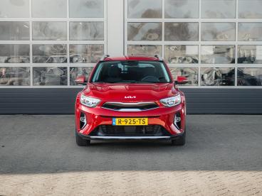 SPOTICAR Kia Stonic 1.0 T-gdi Mhev Dynamicplusline L Automaat L Lm Vel Tweedehands - Suv Benzine Rood - Waddinxveen - 1200288408_2