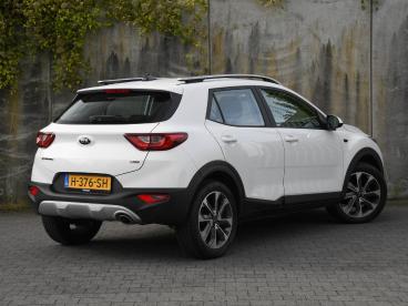 SPOTICAR Kia Stonic Dynamicline 1.0 T-gdi 100pk 17''lm | Camera | Navi Tweedehands - Suv Benzine Wit - Heerlen - 1200302159_5