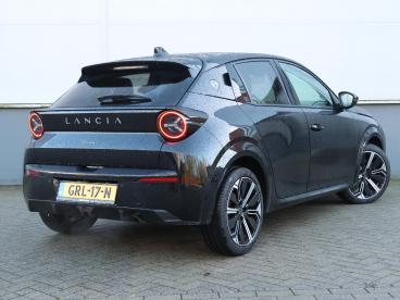 SPOTICAR Lancia Ypsilon 100pk Turbo Hybrid Lx | Navigatie | Achteruitrijd Tweedehands -  Hybride Zwart - De Meern - 1200260764_3