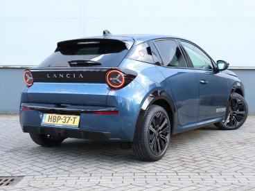 SPOTICAR Lancia Ypsilon Edizione Cassina Limitata 51 Kwh 156pk | Demo | Na Tweedehands -  Elektrisch Blauw - De Meern - 1200265596_3