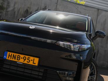 SPOTICAR Leapmotor C10 Reev Design 28.4 Kwh 215pk Automaat Dode Hoek | 20 Tweedehands - Suv Plugin Hybrid Zwart - Heerlen - 1200271654_3