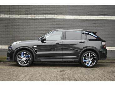 SPOTICAR Lynk & Co Lynk Co 01 01 1.5 / Panoramadak / 360 Camera / Stoelverwarming / Tweedehands - Suv Plugin Hybrid Zwart - Mijdrecht - 1200283626_3