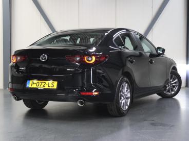 SPOTICAR Mazda 3 186pk M Hybrid Comfort | 1ste Eigenaar | Camera | Tweedehands - Sedan Hybride Zwart - Amersfoort - 1200295776_3