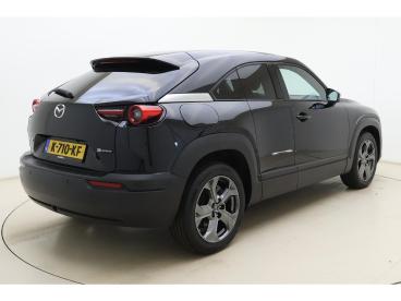 SPOTICAR Mazda Mx-30 E-skyactiv 145 Luxury 36 Kwh | Schuifkanteldak | C Tweedehands - Suv Elektrisch Zwart - Leeuwarden - 1200300281_2