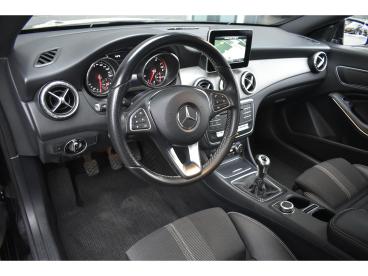 SPOTICAR Mercedes Cla Shooting Brake 200 Prestige Stoelverwarming Navi C Tweedehands - Stationwagen Benzine Zwart - Mijdrecht - 1200285053_3