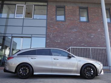 SPOTICAR Mercedes Cla Shooting Brake Amg 35 4matic Premium | 300pk | Aut Tweedehands - Stationwagen Benzine Grijs - Sneek - 1200300825_2