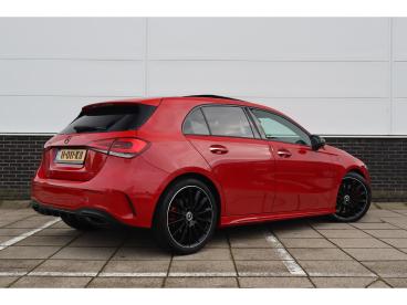 SPOTICAR Mercedes Classe A 250 Premium Plus •amg•225pk•pano•stoelverwarming•w Tweedehands - Hatchback Benzine Rood - Almere - 1200291325_4