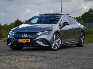 SPOTICAR Mercedes Eqe 350 Amg Line 89 Kwh 292pk Automaat Achterasbesturi Tweedehands - Sedan Elektrisch Grijs - Heerlen - 1200268004_1