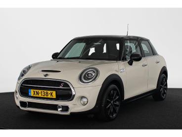 SPOTICAR Mini Mini 5 Deurs 2.0 Cooper S Chili Adaptive Cruise Keyless Head-up Tweedehands - Hatchback Benzine Wit - Mijdrecht - 1200285379_1