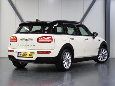 SPOTICAR Mini Clubman 136pk Cooper Business Edition | 1ste Eigenaar | Ap Tweedehands - Stationwagen Benzine Wit - Amersfoort - 1200300555_3