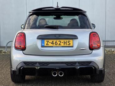 SPOTICAR Mini Cooper John Works 2.0 231pk Automaat | Navigatie | Harman Tweedehands - Hatchback Benzine Grijs - Zutphen - 1200284155_5