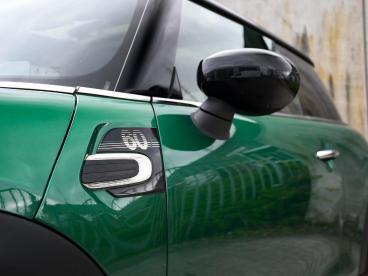 SPOTICAR Mini Cooper 60 Years Edition 1.5 136pk Automaat Pano/schuif-da Tweedehands - Hatchback Benzine Groen - Heerlen - 1200289375_4