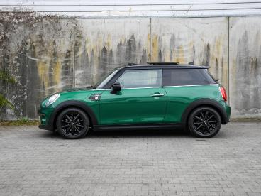 SPOTICAR Mini Cooper 60 Years Edition 1.5 136pk Automaat Pano/schuif-da Tweedehands - Hatchback Benzine Groen - Heerlen - 1200289375_5