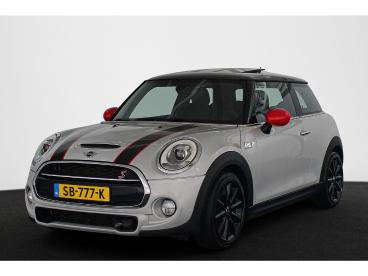 SPOTICAR Mini Cooper 2.0 Chili Serious Business Automaat Pano Head-up S Tweedehands - Hatchback Benzine Wit - Mijdrecht - 1200293855_1