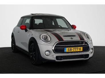 SPOTICAR Mini Cooper 2.0 Chili Serious Business Automaat Pano Head-up S Tweedehands - Hatchback Benzine Wit - Mijdrecht - 1200293855_2