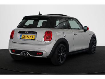 SPOTICAR Mini Cooper 2.0 Chili Serious Business Automaat Pano Head-up S Tweedehands - Hatchback Benzine Wit - Mijdrecht - 1200293855_3