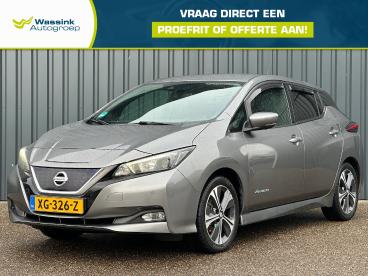 SPOTICAR Nissan Leaf Electric 40kwh N-connecta | Stoelverwarming V+a I Tweedehands - Hatchback Elektrisch Grijs - Ruurlo - 1200286769_1