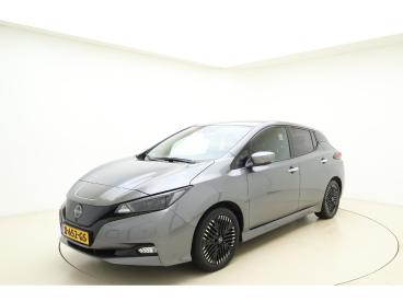 SPOTICAR Nissan Leaf Tekna 39 Kwh | Afneembare Trekhaak | Warmtepomp | Tweedehands - Hatchback Elektrisch Grijs - Leeuwarden - 1200288909_1